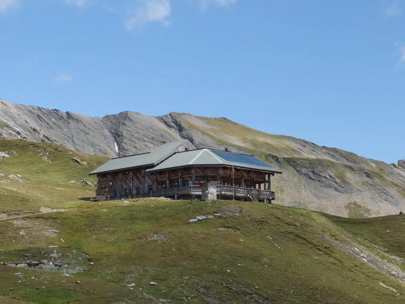 Refuge de la Croix du Bonhomme image 2