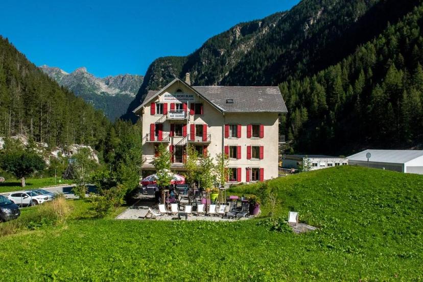 Auberge Mont Blanc image 1