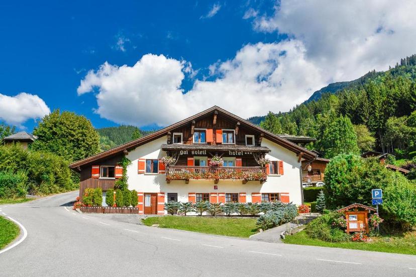 Chalet-Hôtel Gai Soleil image 1