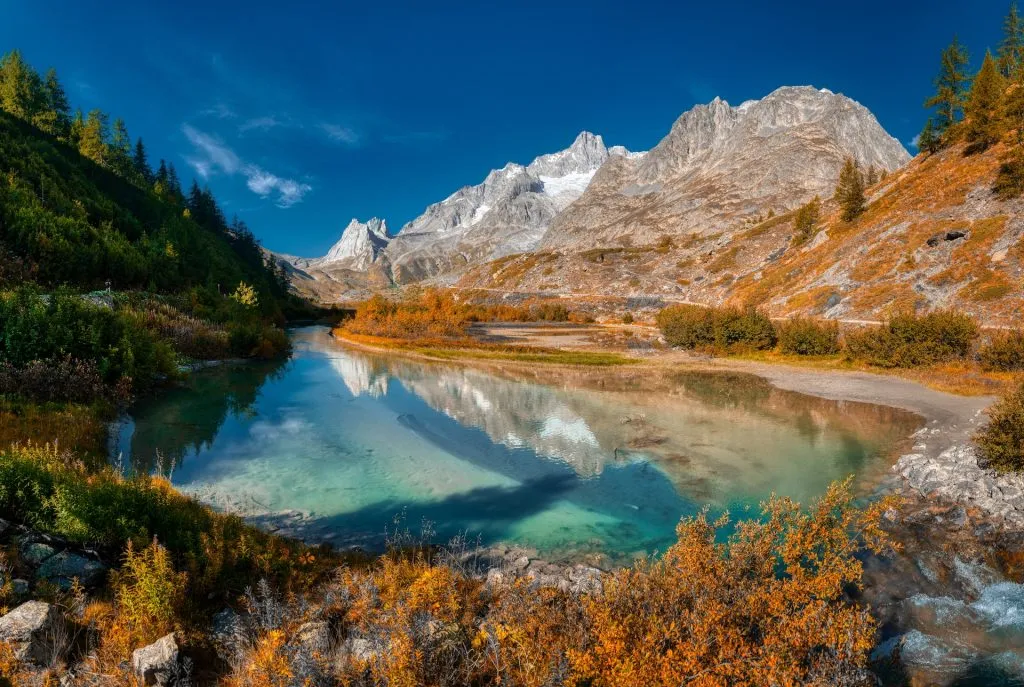 I colori della stagione autunnale nella selvaggia Val Veny