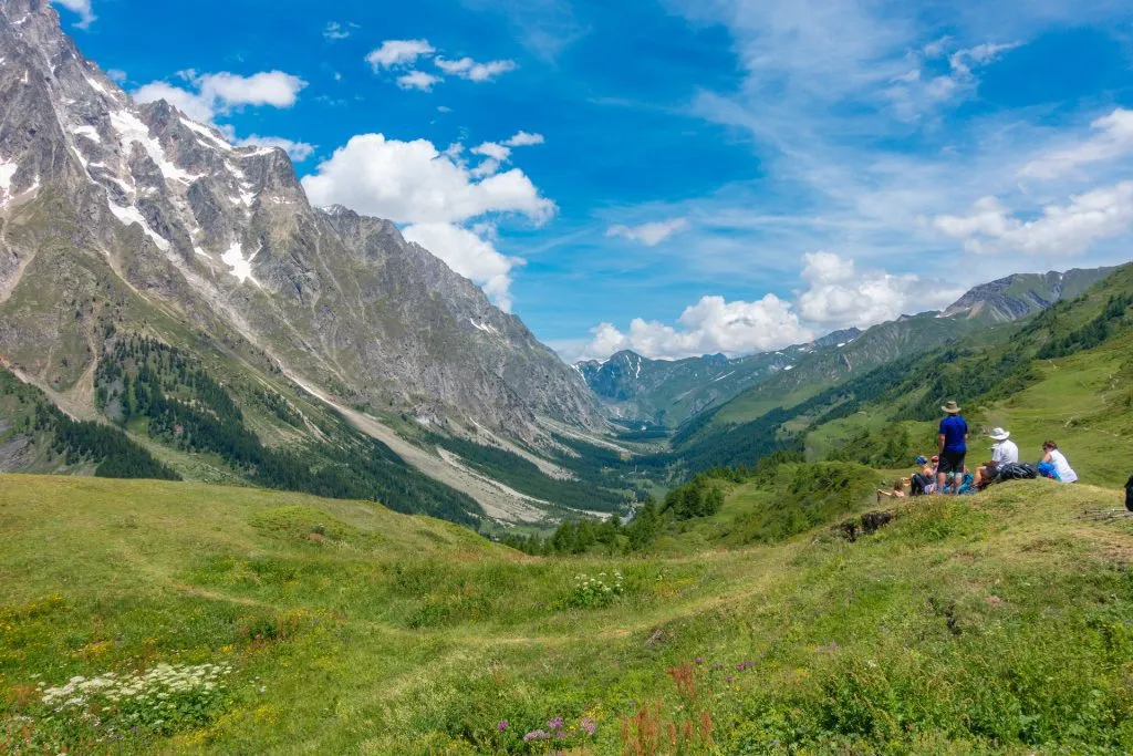 Val Ferret är en enormt vacker alpdalen.